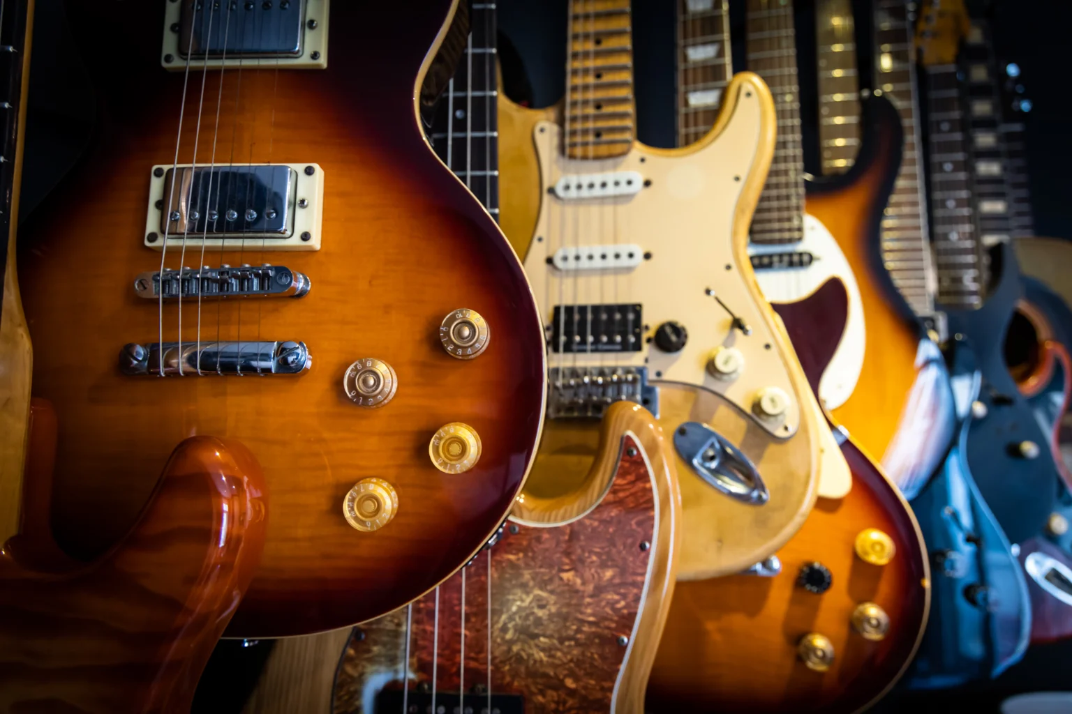 elektro-gitarlar